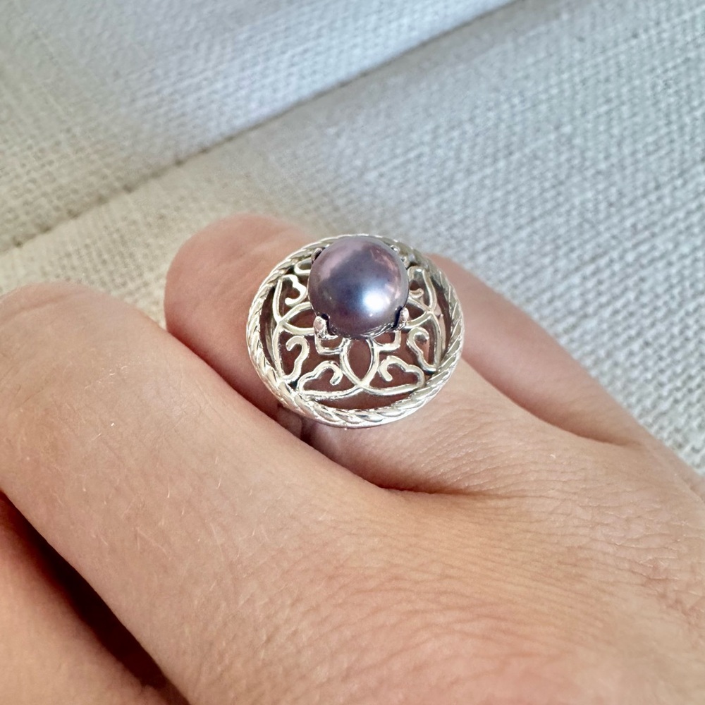 ItsPearlTime Sterling silver ring with oil-slick pearl.